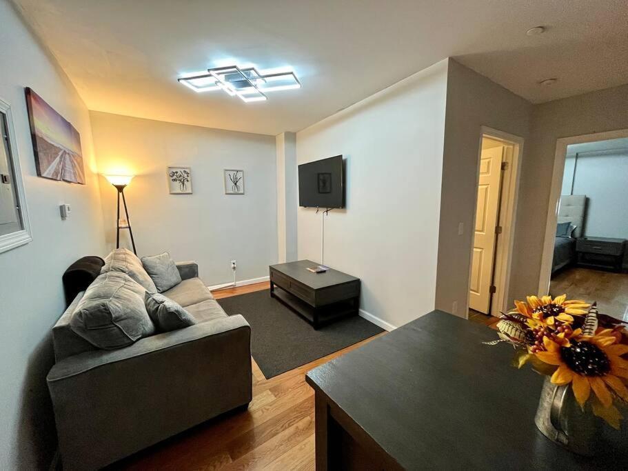 Downtown Albany 1 Bed + Workstation @ Maiden Lane Apartment Luaran gambar