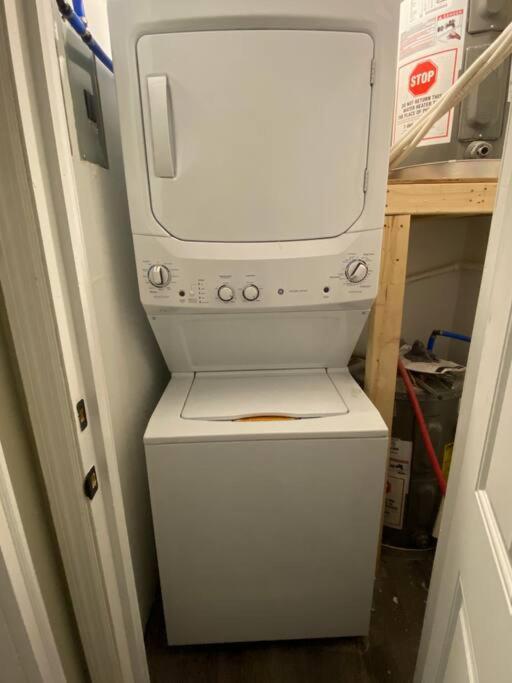 Downtown Albany 1 Bed + Workstation @ Maiden Lane Apartment Luaran gambar