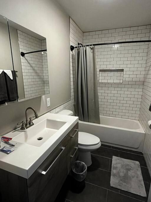 Downtown Albany 1 Bed + Workstation @ Maiden Lane Apartment Luaran gambar